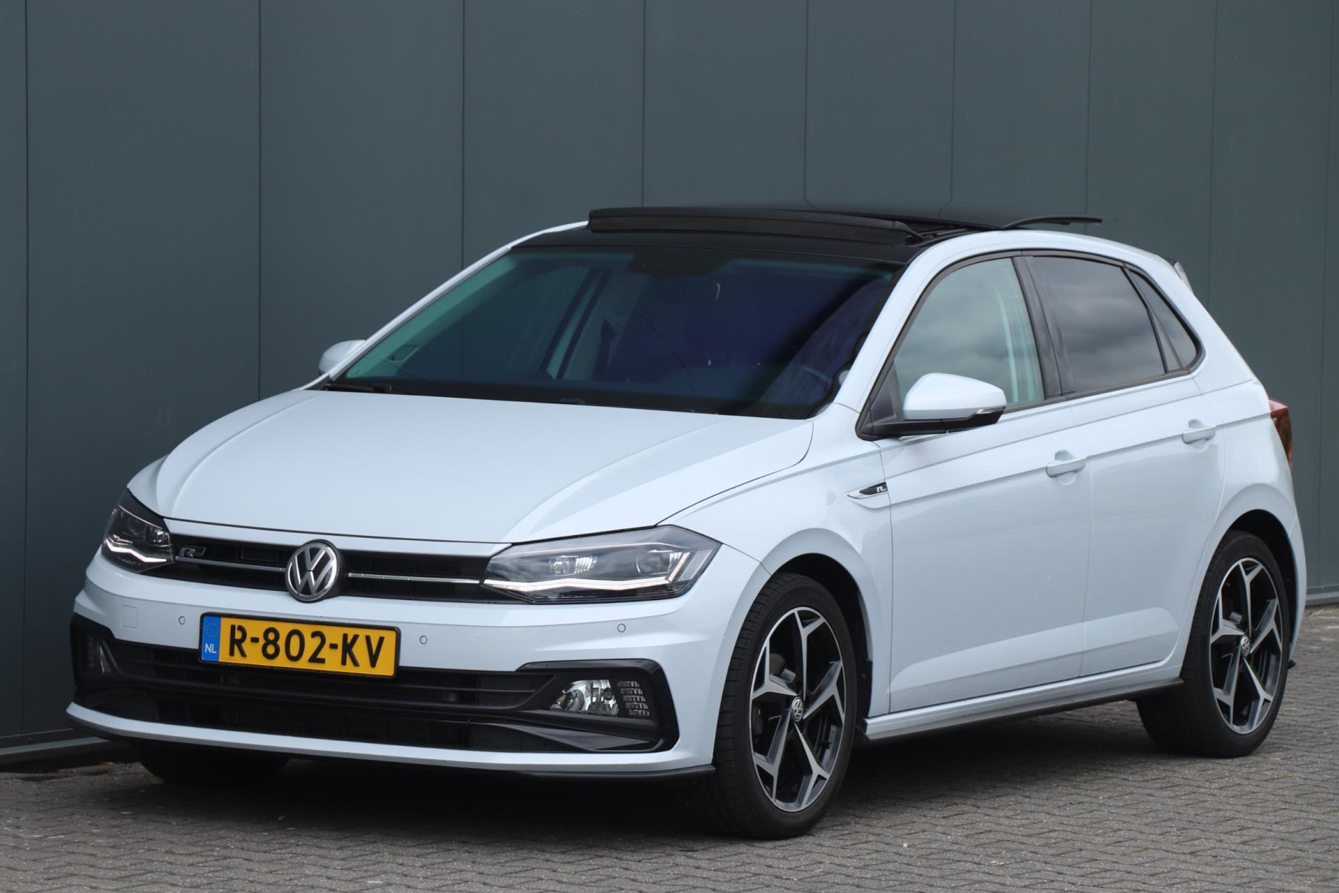 Volkswagen Polo 1.0 TSI Beats | R-Line - PANO - VOL! 49114840-21.jpg | Auto Kasva