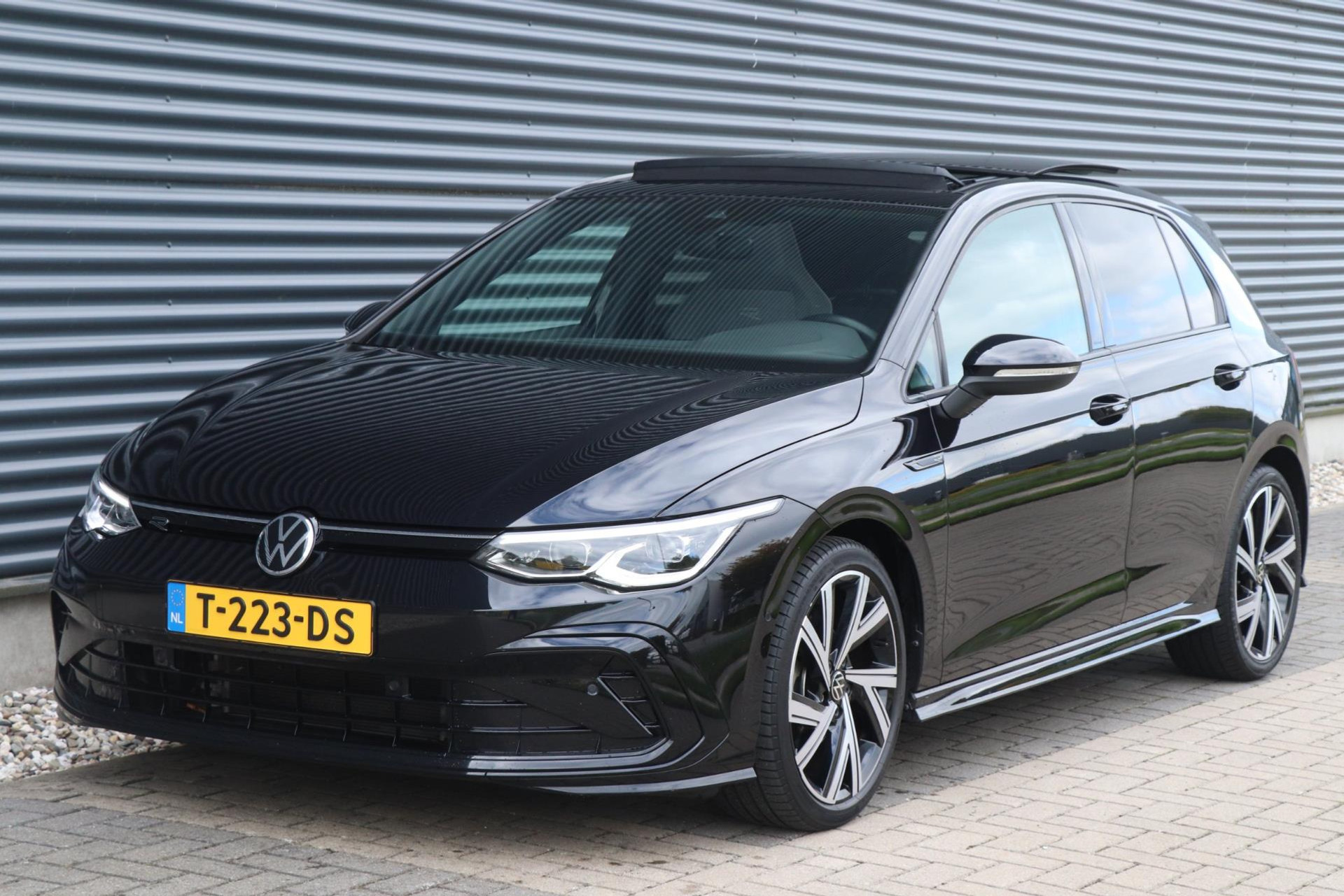 Volkswagen Golf 1.5 eTSI R-Line | 3X R-Line | PANO | IQ.Light | VOL! 47966712-30.jpg | Auto Kasva
