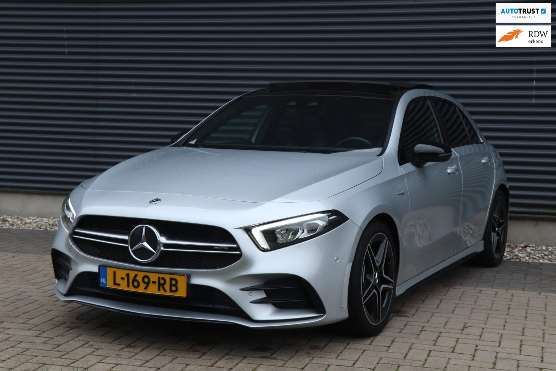 Mercedes-Benz A-Klasse AMG A35 4MATIC | PANO | CAMERA | VOL! 57092812-25.jpg | Auto Kasva