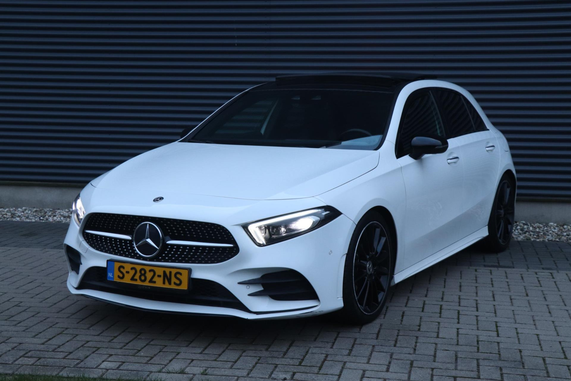 Mercedes-Benz A-Klasse 200d AMG | PANO | SFEER | MEMORY | BOMVOL! 48257076-30.jpg | Auto Kasva